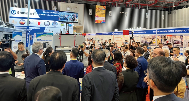 參展企業攜最新成果，結合當地需求，展示功能性與可持續性創新產品和技術方案，獲國際買家和媒體矚目。-拷貝